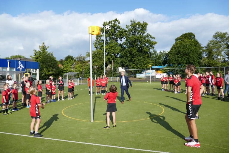 Korfbalseizoen geopend door Wethouder Bewegen en Sport