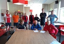 Theo contract tekenen